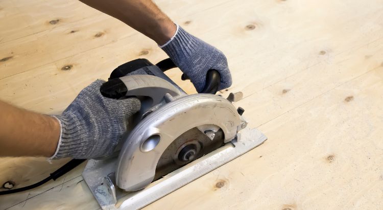 Can I Use a Smaller Blade on My Circular Saw_ (2)
